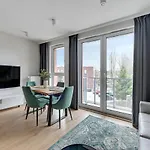 Aura 40 Center By Downtown 4* 格但斯克