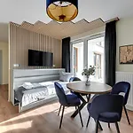 Aura 40 Center By Downtown 4*