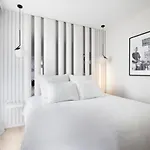 Aura 40 Center By Downtown 格但斯克
