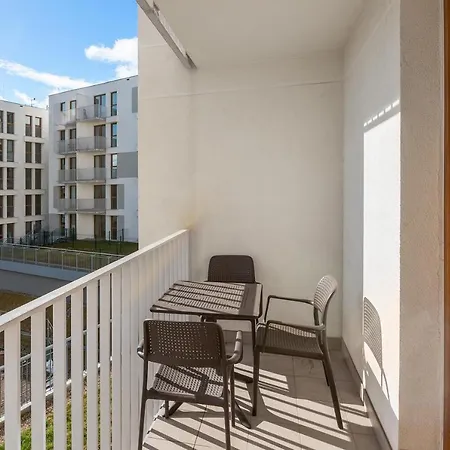 Aura 40 Center By Downtown