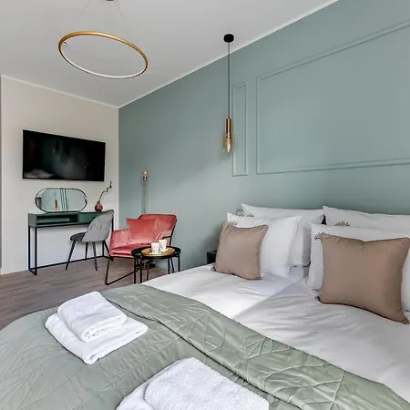 Aura 40 Center By Downtown *