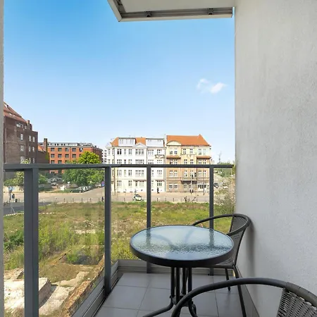 Aura 40 Center By Downtown Aparthotel 4*