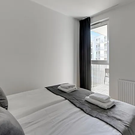 Aura 40 Center By Downtown
