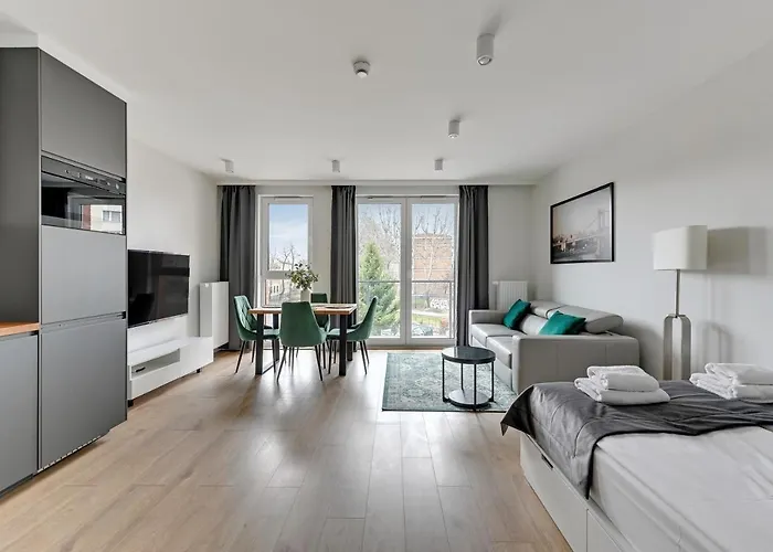 Апарт-отель Aura 40 Center By Downtown 4*